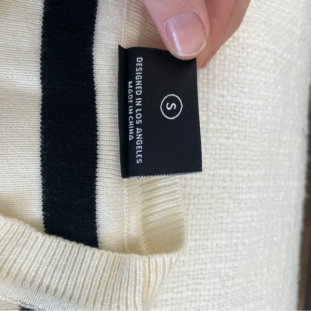 Black and cream striped lightweight crop sweater - Picture 3 of 3